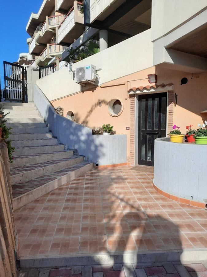 Torre Del Meridiano Casa Vacanze Centrale Термоли Экстерьер фото