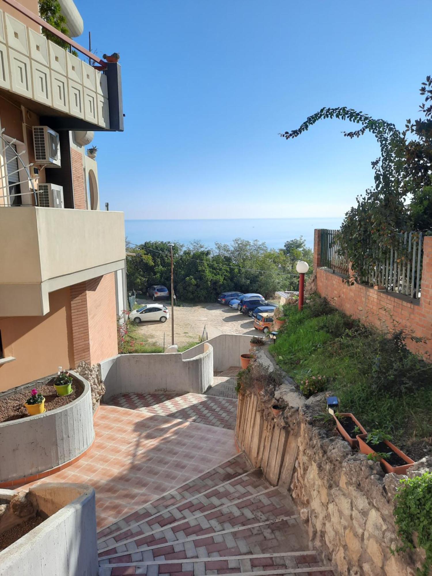 Torre Del Meridiano Casa Vacanze Centrale Термоли Экстерьер фото